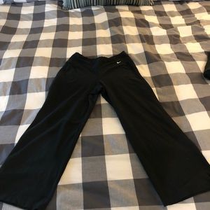 Nike work out capris